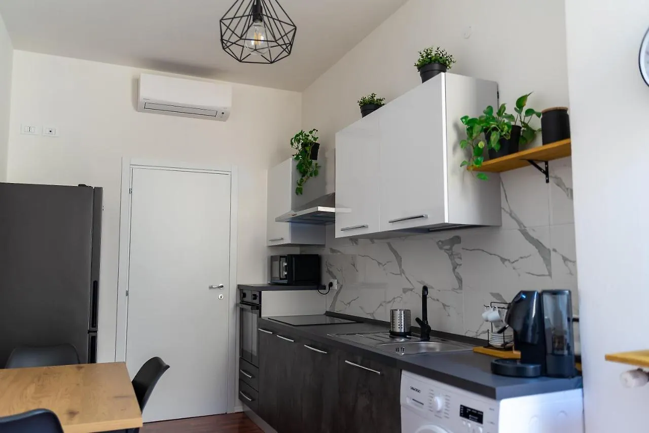 Guest house Alexander House Verona
